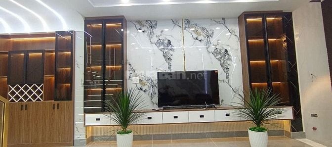 Nhà đẹp chỉ 6.3 tỷ - Khu nhà lầu đồng bộ - Đường thông 7m