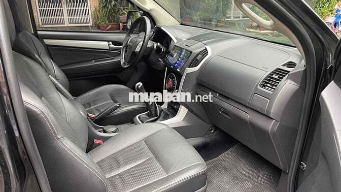 Isuzu MUX ĐK 2017 gia đình cần bán