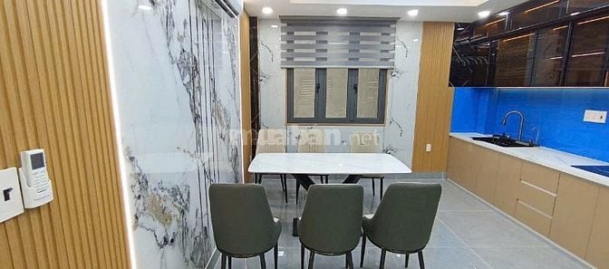 Nhà đẹp chỉ 6.3 tỷ - Khu nhà lầu đồng bộ - Đường thông 7m