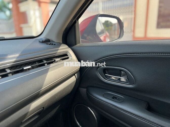 Honda HR-V 2021 bảng L cao cấp Nhập THÁI rất đẹp