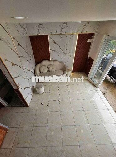 BÁN NHÀ 4X4,5 HẺM 6 DẪU 1 LẦU HẺM XE HƠI 6M CÁCH NGÃ 4 50 500M