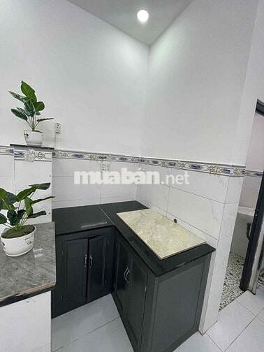 Bán gấp căn nhà 4m-6m giá chỉ 250tr gần đường Nguyễn Văn Bứa