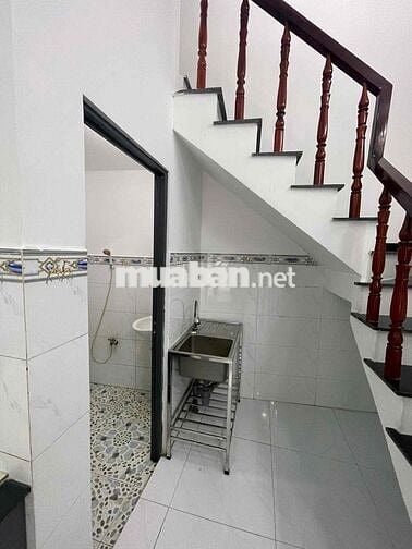 Bán gấp căn nhà 4m-6m giá chỉ 250tr gần đường Nguyễn Văn Bứa