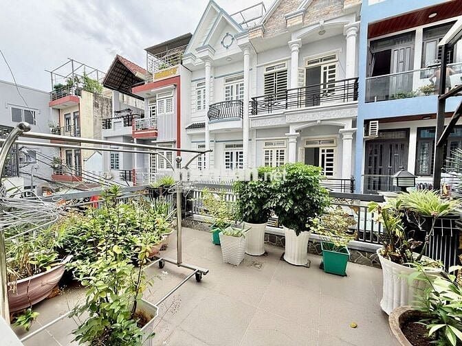 Q12_4 TẦNG_NHỈNH 5TY_ GD NHIỀU NGƯỜI