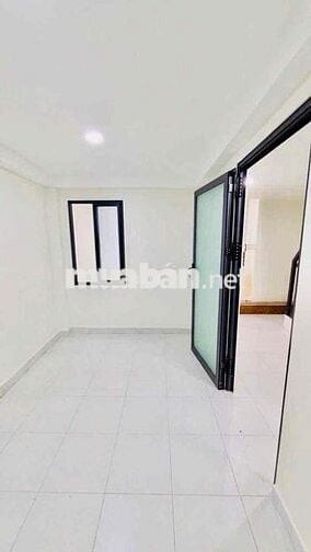 cho thuê nhà nguyên căn 5pn3wc. Đ Trần Văn Đang p11,Q3