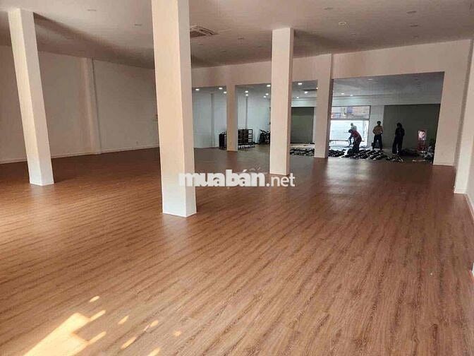 CHO THUÊ TOÀ NHÀ 4 TẦNG TRỐNG SUỐT