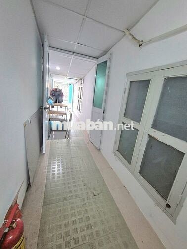 HOT! Hot! hot! HXH, Nhà 3 lầu,Diện tích đất 60,48m2. P.8, Q. Tân Bình.