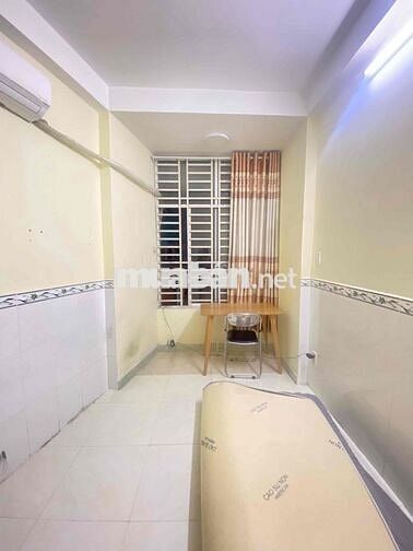 Cho Thuê Nhà Nhỏ Ấm Cúng Ngay Xóm Đạo Bờ Kè Hoàng Sa