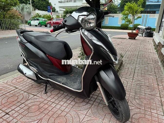 Lead 125 màu Đỏ Den Nhám