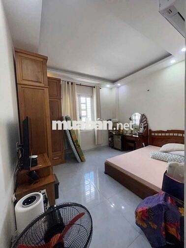 Nhà Ớ Hẻm Xe Hơi  4x18 2lầu 4pn 5wc