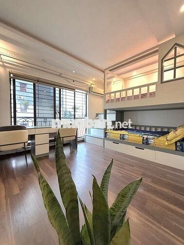 BÁN NHÀ 5 TẦNG NGÕ 206 CỔ LINH ĐỐI DIỆN AEON MALL LONG BIÊN ÔTÔ ĐỖ CỬA