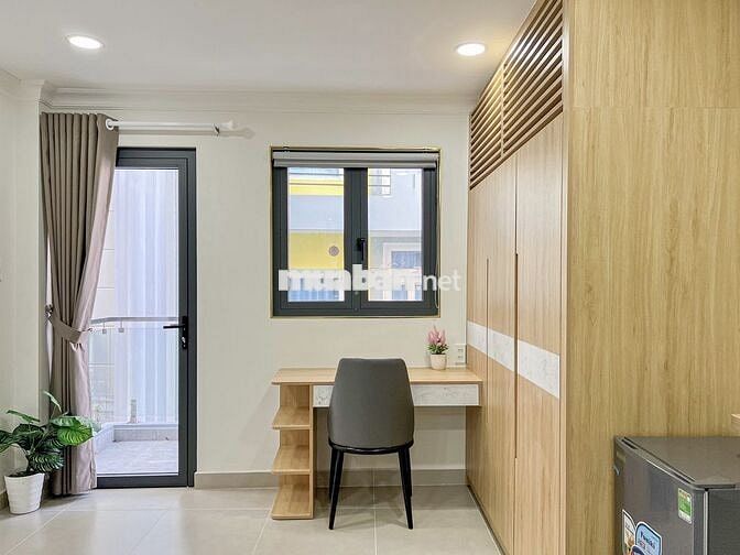 Căn hộ mini full NT ban công  _ gần CV Lê Thị Riêng Q10