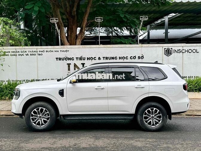 Ford Everest 2022 Ambient 1 Chủ mua Mới Rất Đẹp
