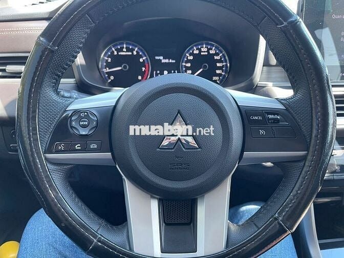 Mitsubishi Xpander 2024 Premium màu trắng