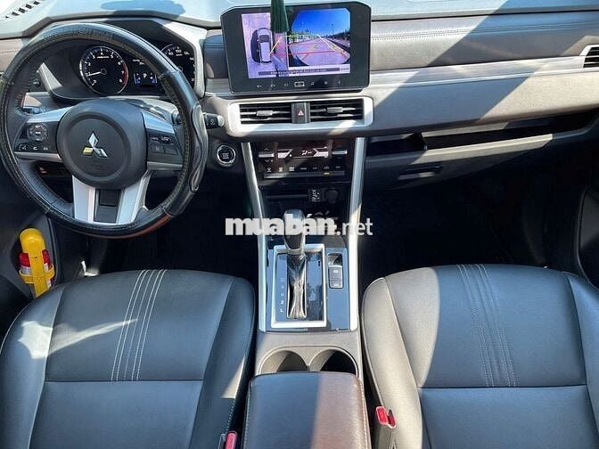 Mitsubishi Xpander 2024 Premium màu trắng