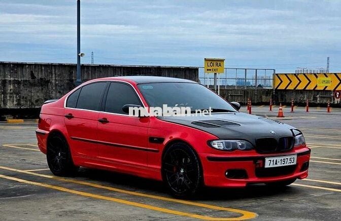 BMW 325i 2003 Full Option.