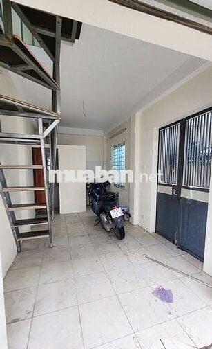 Nhà mặt tiền 2 tầng 28m2, 3.5 Tr/Tháng - MT 2m5, KD tạp hóa, Kho mini