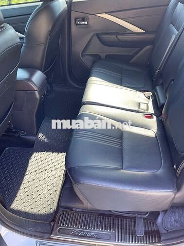 Mitsubishi Xpander 2024 Premium màu trắng