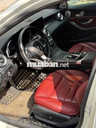Mercedes Benz C300 AMG - 6Vạn . model 2020