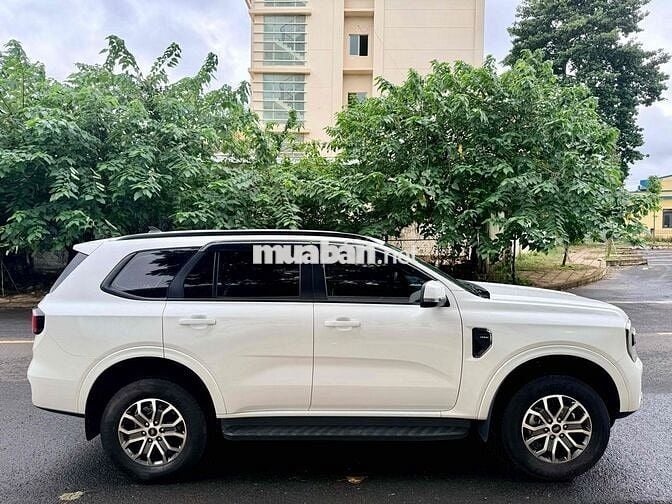 Ford Everest 2022 Ambient 1 Chủ mua Mới Rất Đẹp