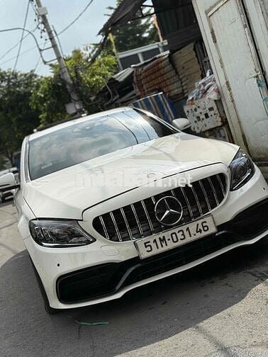 Mercedes Benz C300 AMG - 6Vạn . model 2020