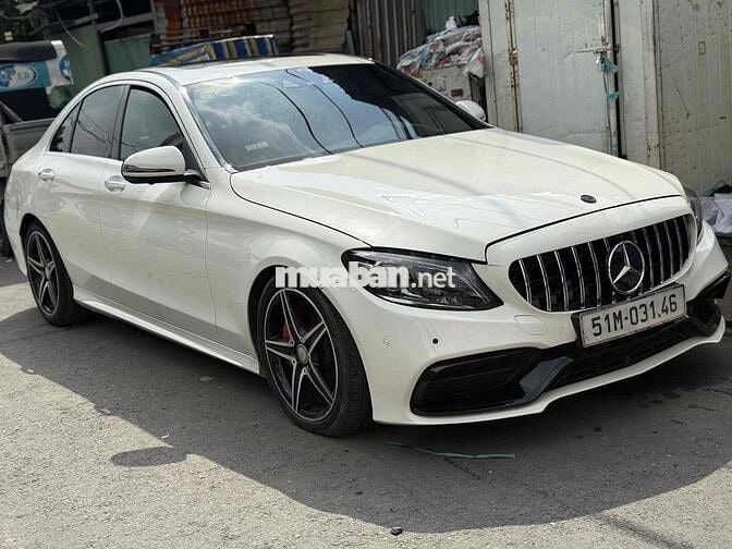 Mercedes Benz C300 AMG - 6Vạn . model 2020