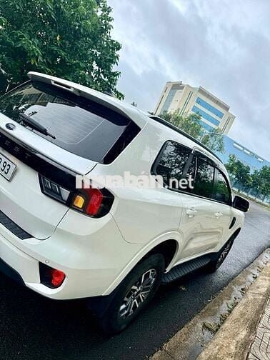 Ford Everest 2022 Ambient 1 Chủ mua Mới Rất Đẹp