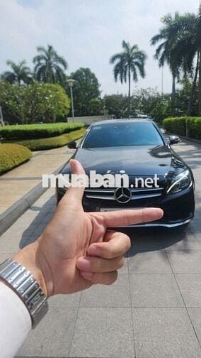 Cọp trùm mền C300 AMG 2016 mới đi 7 vạn km