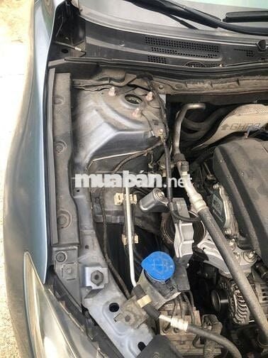 Mazda 3 2016 1.5 AT - 90000 km