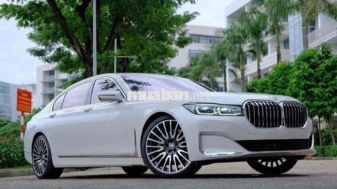 BMW 7 Series 2021 740Li - 19999 km Bank 90%