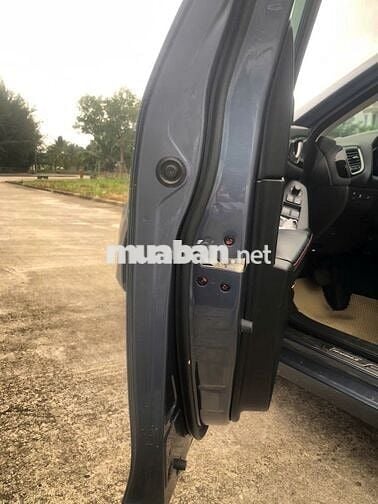 Mazda 3 2016 1.5 AT - 90000 km