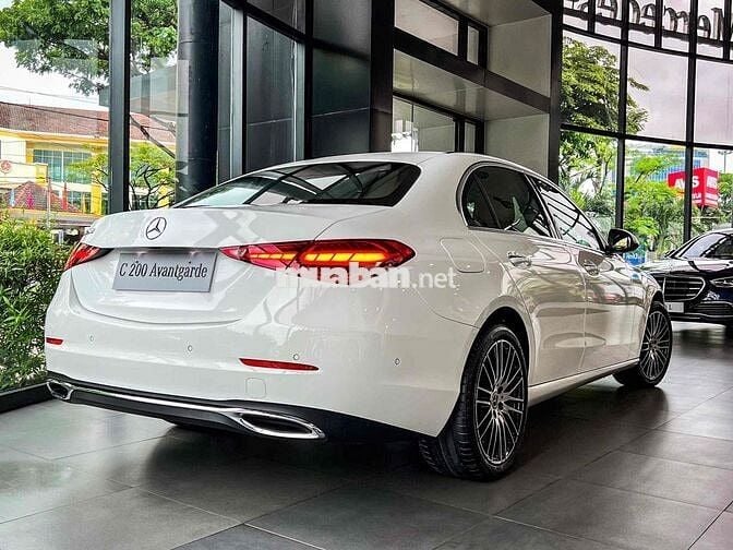 Mercedes Benz C Class 2023 C200 Avantgarde Plus -