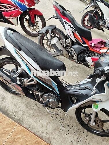 Honda Wave Blade 2017 Trắng đen mới tinh chất