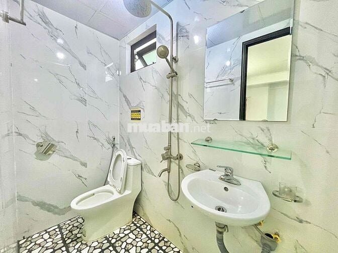 NHÀ MỚI TOANH NGAY GA NHỔN - FULL ĐỒ OTO ĐỖ CỬA CÁCH CÔNG NGHIỆP 1 km