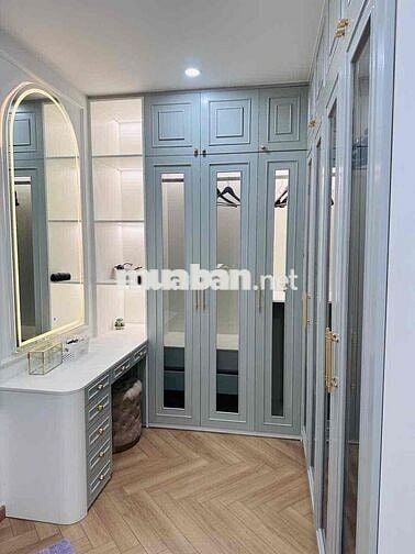 Chính chủ cho thuê nhà phố KDC JGS nội thát đẹp, có thang máy