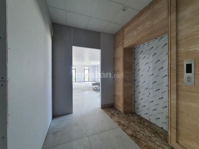 Bán Toà Nhà 990 Âu Cơ- Tân Bình. Dt 9.5x33- Kếu Cấu: 10 Tầng( 1H-8L)