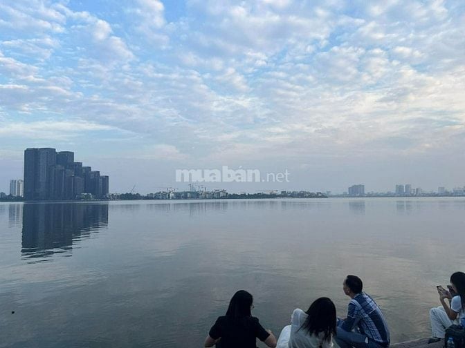 Binhbds cho thuê nhà mặt Hồ Tây mặt tiền 15m