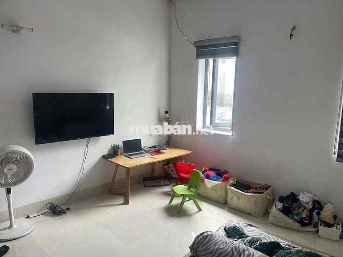 Bán nhà 2,5 tầng , kiệt Hoàng Diệu , cách đường lớn 70m