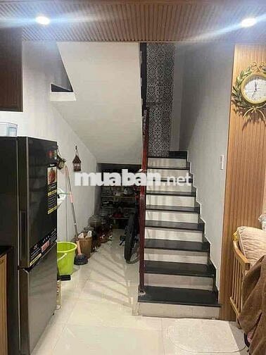 Bán nhà 2,5 tầng , kiệt Hoàng Diệu , cách đường lớn 70m