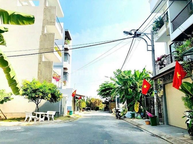 Bán nền nhà 60m2 đường Bưng Ông Thoàn 5 tỷ