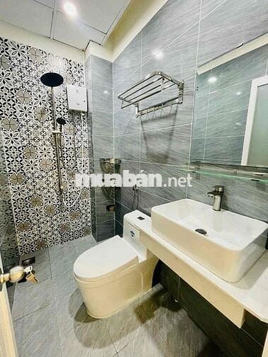 🔥Cho thuê 2 phòng ngủ ban công lớn NGUYỄN MINH HOÀNG giá chỉ 11tr