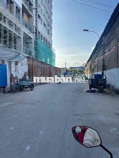 Nhà 4 tầng QUẬN 8 - Dt 69m2 (3,6x20m) - 5PN - ko Quy Hoạch -SHR H.Công