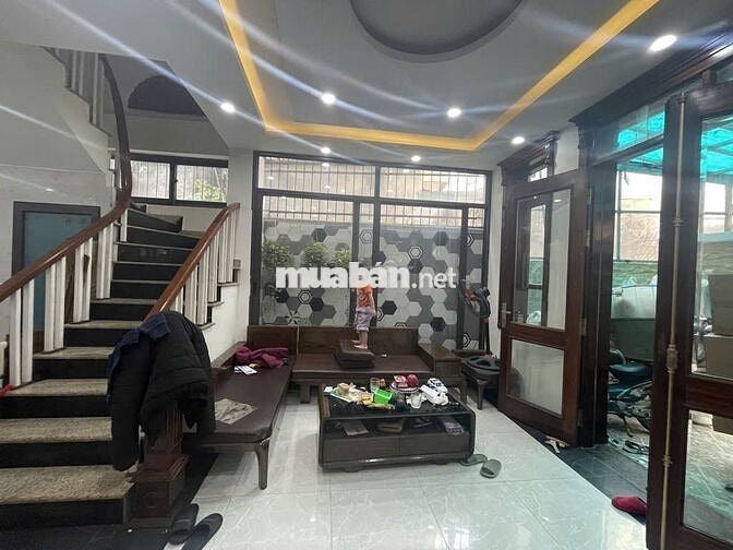 Gấp! Bán Nhà Trịnh Đình Cửu, 10.5 tỉ, DT 66 m2, nhà 4 tầng, nhà đẹp.