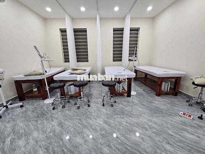 CHO THUÊ NGUYÊN SÀN TẦNG TRỆT VÀ LẦU 1 Nhà mới có thang máy