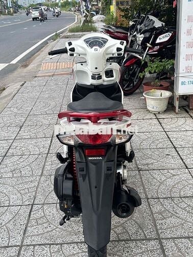 Vision 2019 khoá smk trắng sporty,xe đẹp máy zin