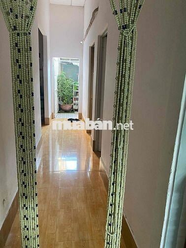 nhà ở cấp 4 hẻm 3 gác cách lộ lớn 50 m / nhà 3 phòng ngủ 2 Tolet n