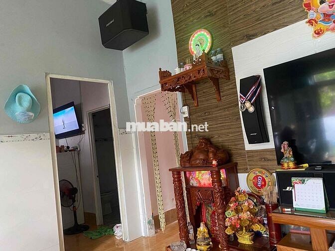 nhà ở cấp 4 hẻm 3 gác cách lộ lớn 50 m / nhà 3 phòng ngủ 2 Tolet n