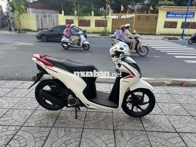 Vision 2019 khoá smk trắng sporty,xe đẹp máy zin