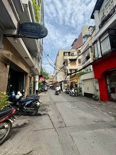 CHO THUÊ NHÀ HẺM Ô TÔ - FULL NỘI THẤT, GIÁP VÕ VĂN TẦN, Q.3. GIÁ CHỈ 2