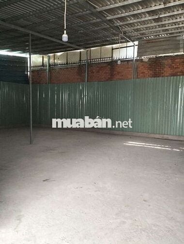 Kho cho thuê DT 300m² có điện nước sh đường tải 5T vào Kg ngập,Dột Ạ!